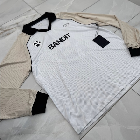 Bandit Running 2022 Unisex Lightweight Micromesh LS Soccer Jersey Replica Shirt - Picture 3 of 7